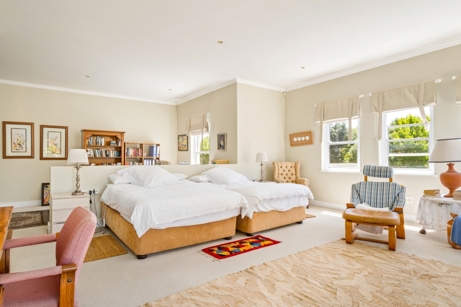 4 Bedroom Property for Sale in Leisure Isle Western Cape